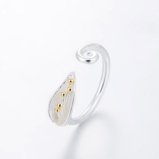 Peace Lily Flower ring