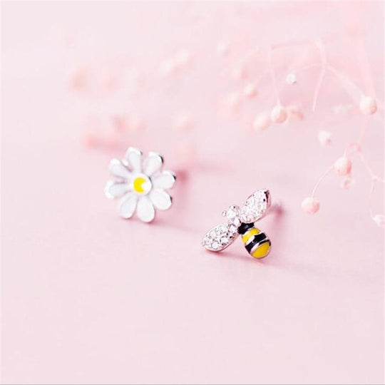 Sun Flower and Bee Earring